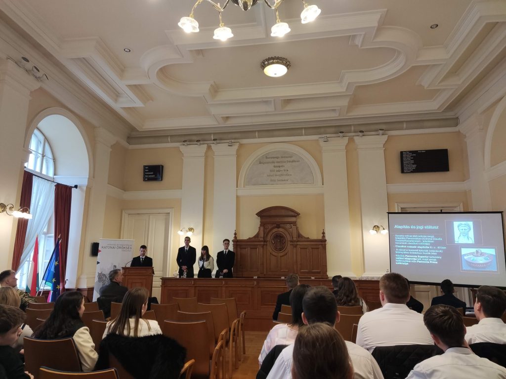 Honvédelmi konferencia a Vármegyeházán