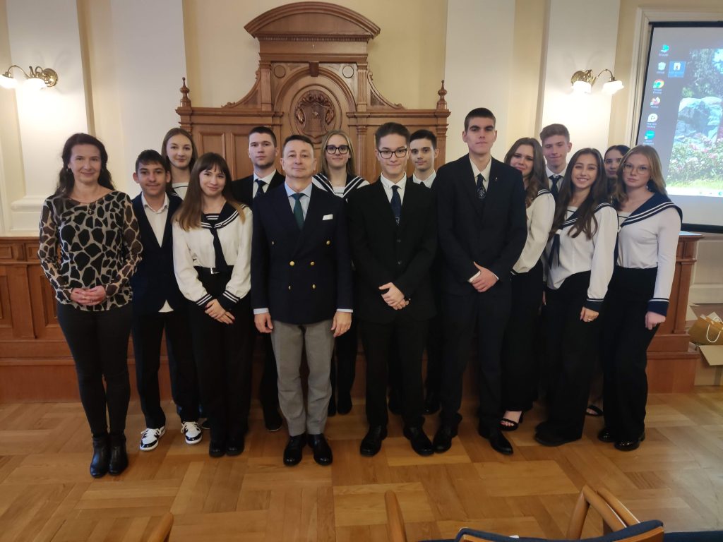 Honvédelmi konferencia a Vármegyeházán