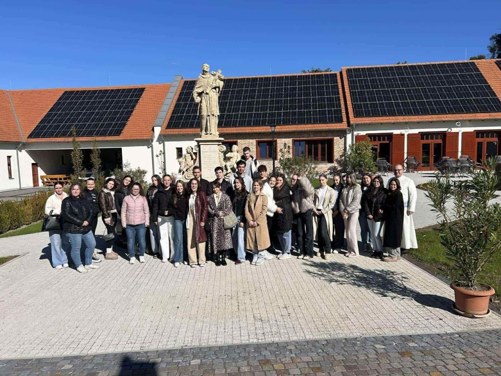 Végzős diákjaink türjei látogatása 1 Végzős diákjaink türjei látogatása
