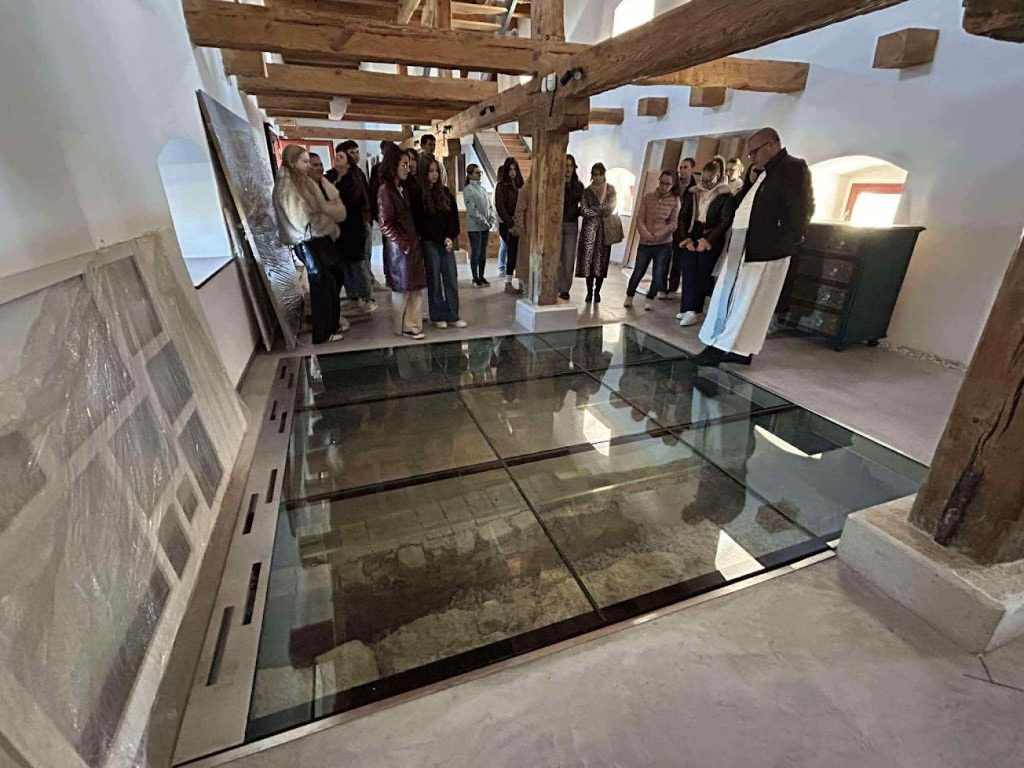 Végzős diákjaink türjei látogatása 2 Végzős diákjaink türjei látogatása