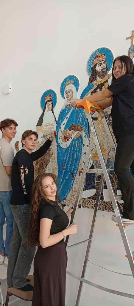 Sokasodó mozaikszentek Csornán