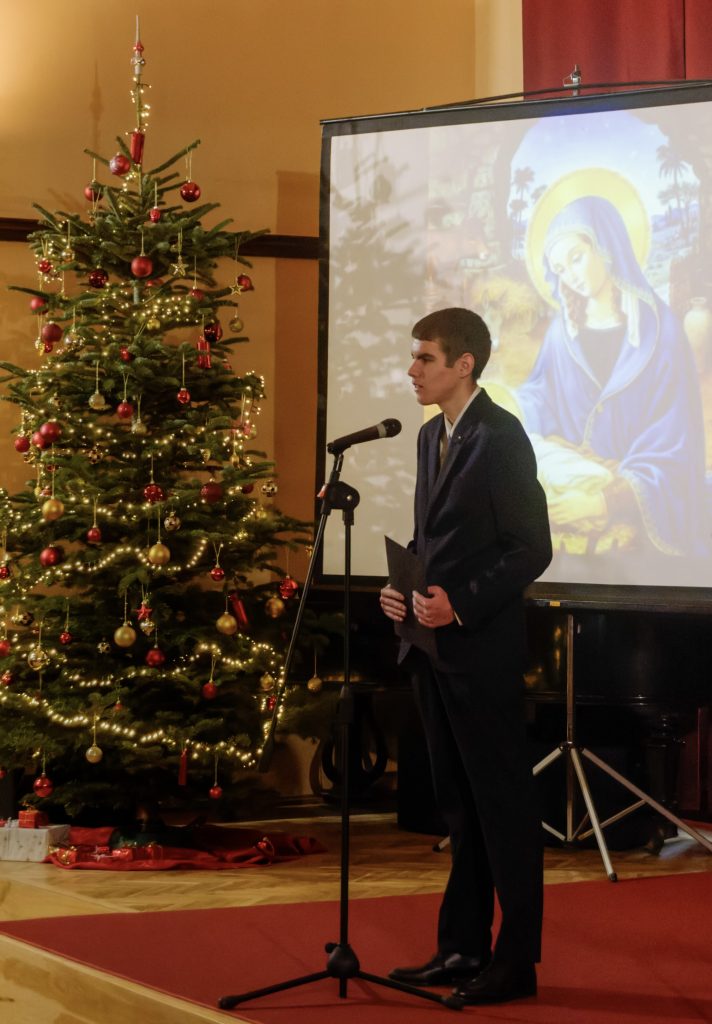 Karácsonyi műsor (17)