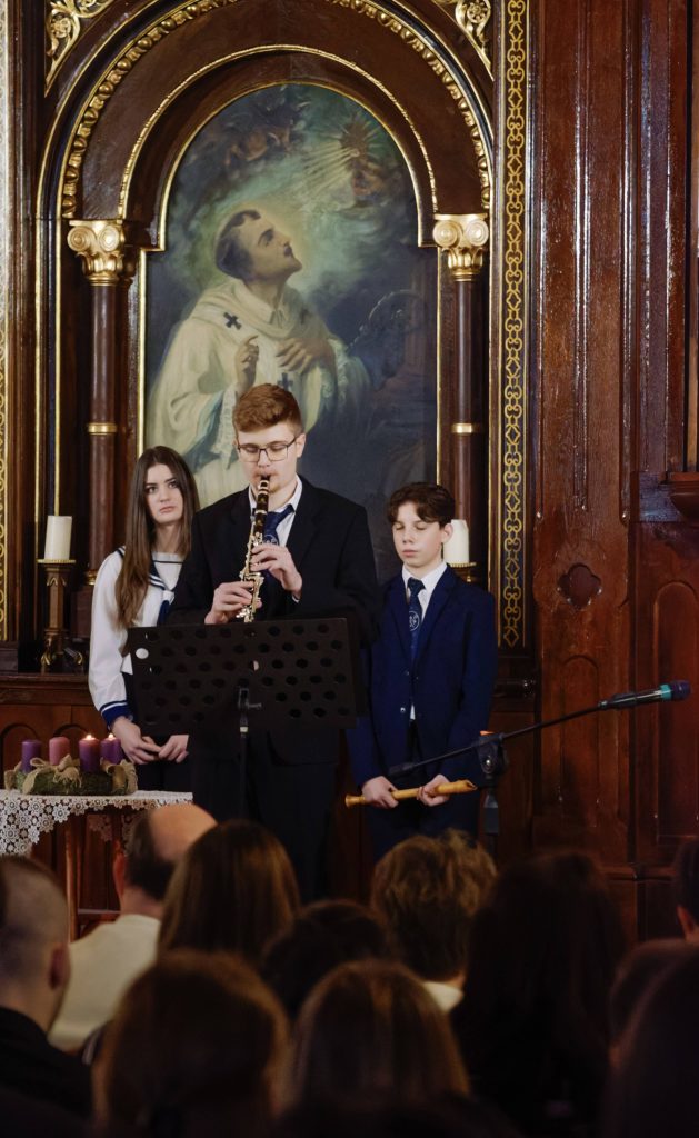 Karácsonyi műsor (3)