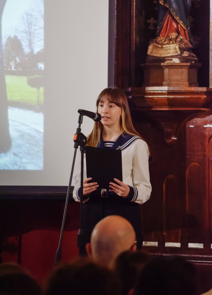 Karácsonyi műsor (9)