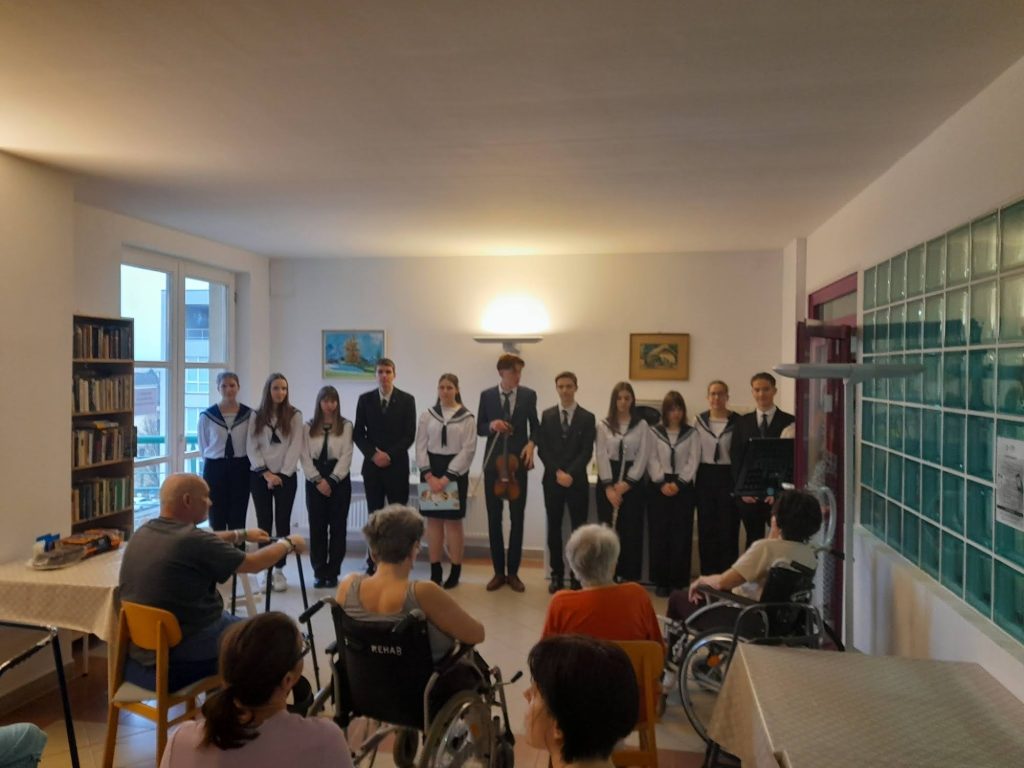 kórházi műsor (9) Kórházi műsor (9)