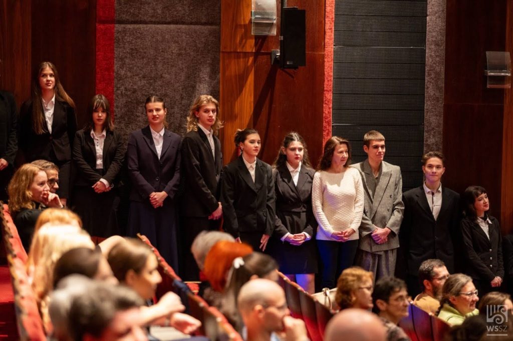 ádámok és évák színjátszó találkozó (14) ádámok és évák színjátszó találkozó (14)